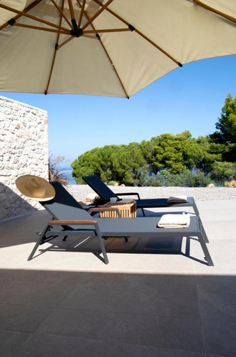 Others 5, Theros Estate, West Greece