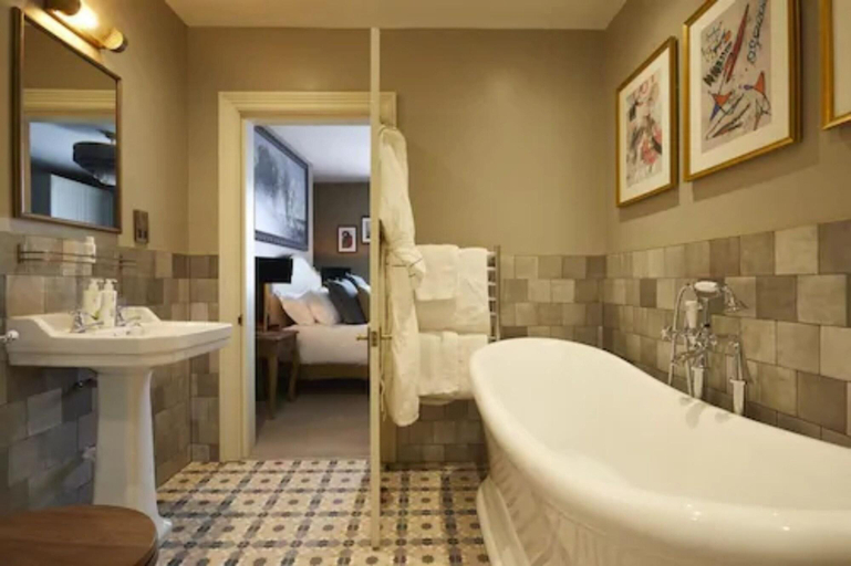 Bathroom 4, Broadstreet Townhouse, Bath and North East Somerset