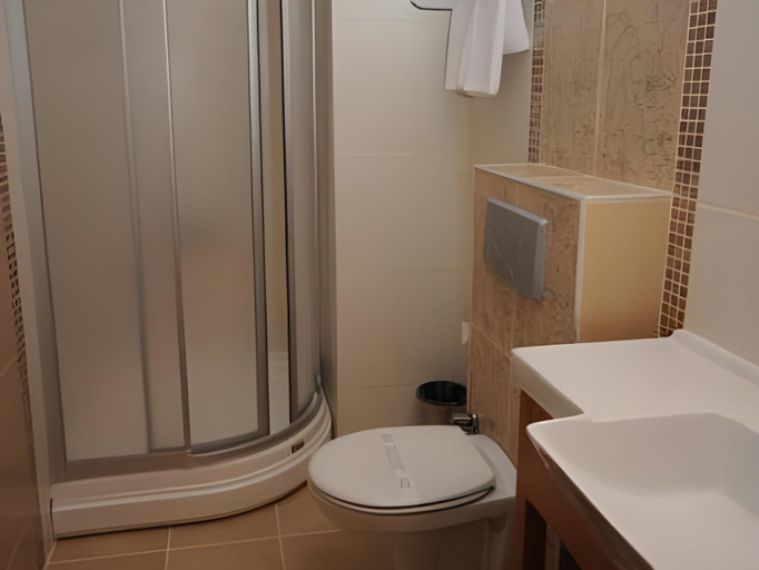 Bathroom 4, Helen Park Hotel, Merkez
