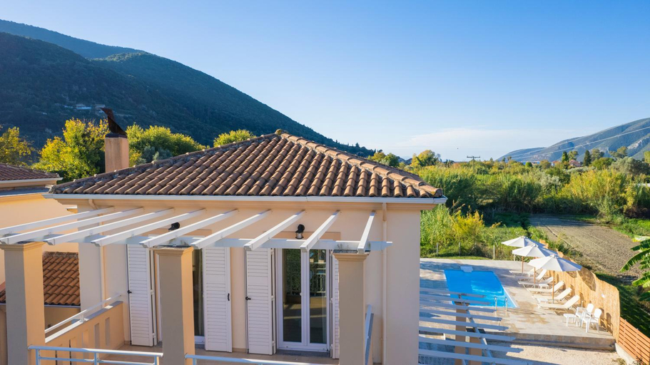 Others 5, Villa Agrilida, Ionian Islands
