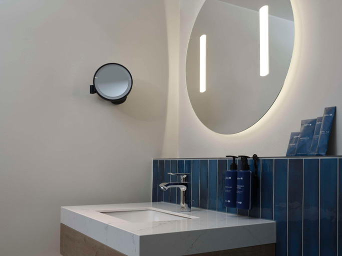 Bathroom 3, Das Triest Hotel, Wien