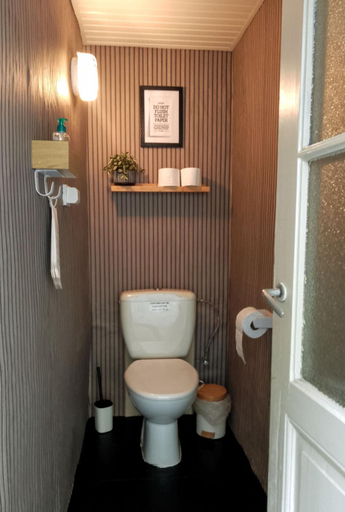 Bathroom 3, Room with carparking, bicycles and small breakfast, West-Vlaanderen