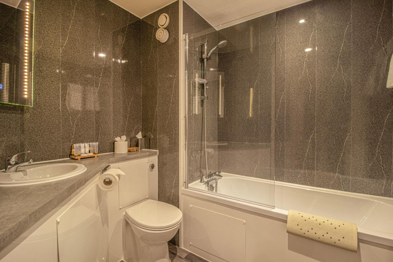 Bathroom 5, Sprowston Manor Hotel, Spa & Golf, Norfolk
