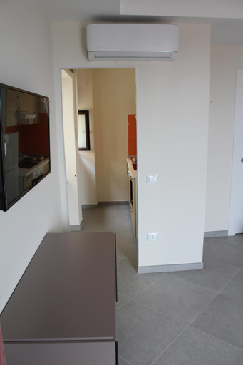 Others 4, Margio House, Napoli