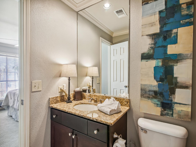 Bathroom 4, Dawn 335 - Beautiful Dawn, Galveston