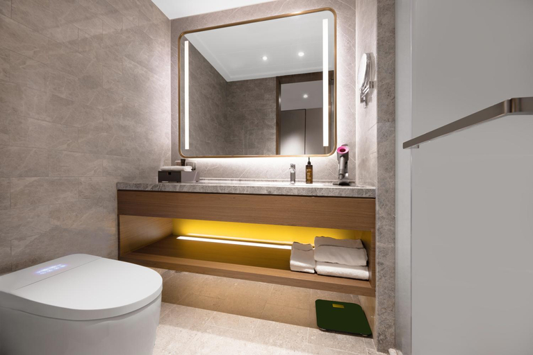 Bathroom, UrCove by Hyatt Xi'an Hi-Tech CROSS Wanxianghui, Xi'an