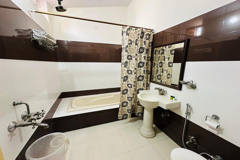 Bathroom 5, Tiger Safari Resort, Ranthambhore, Sawai Madhopur