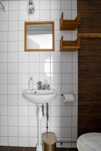 Bathroom 3, Bryggan Fjallbacka, Tanum