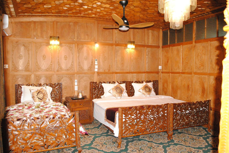 Others 5, Royal Mumtaz Grp 蒙達斯集團, Srinagar