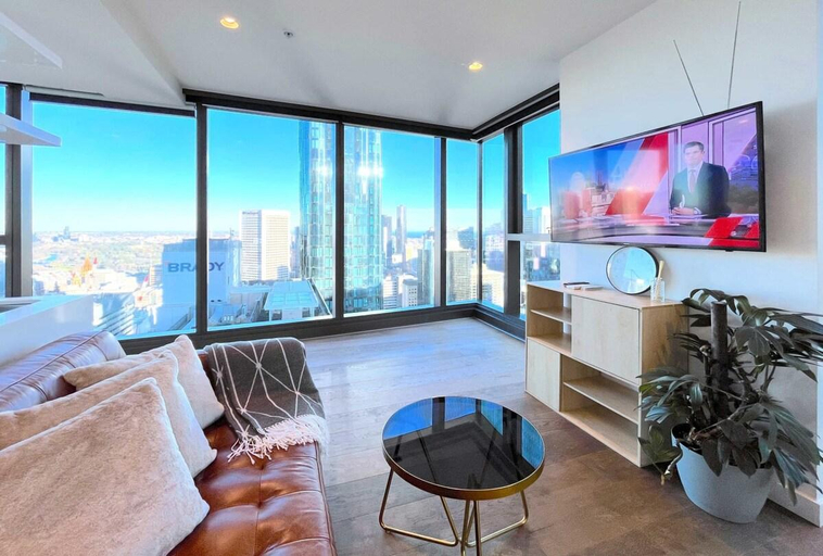 1, LV42 High-rise condo CBD panoramic city view, Melbourne
