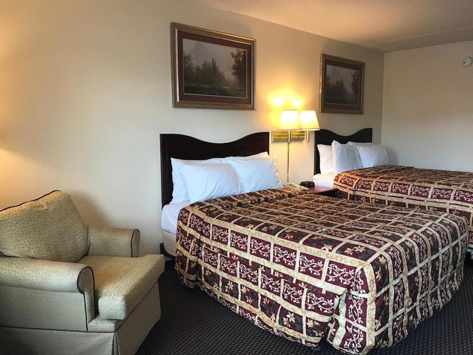 Bedroom 2, River Place Inn - Pigeon Forge, Sevier