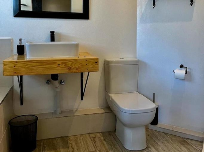 Bathroom, Seven Olives Guest Rooms, Waterberg