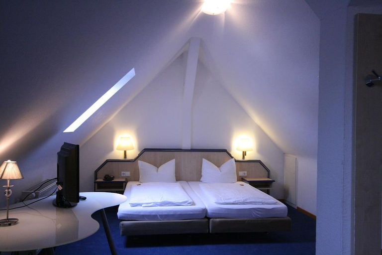 Bedroom 3, Altstadt Hotel, Heidelberg