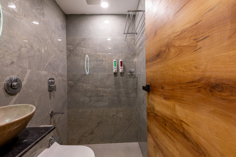 Bathroom 5, Hotel Zara International, Mumbai Suburban
