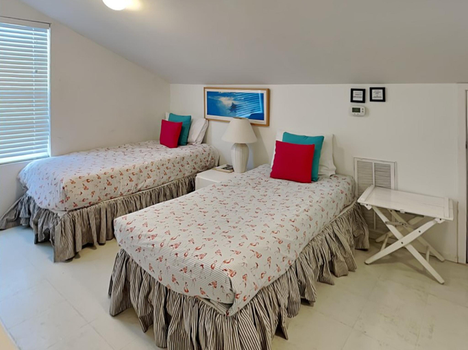 Bedroom 2, ShangriLaLa, Galveston