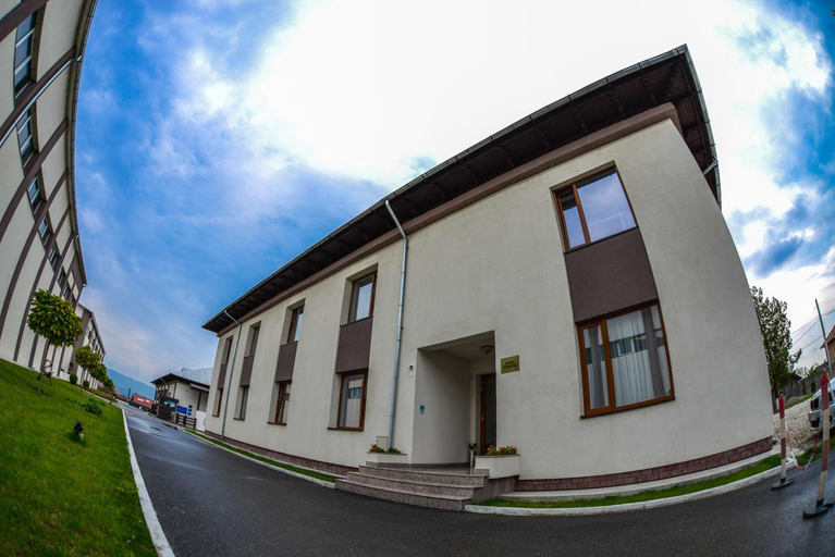 Exterior & Views 1, Hotel Posada, Ramnicu Valcea