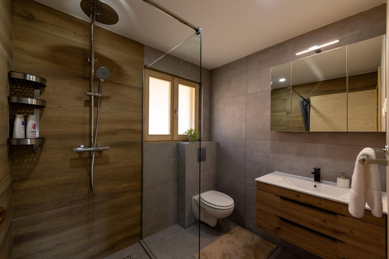 Bathroom, Martinova izba - Family Bungalows, Laško