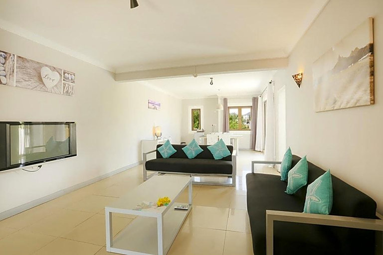 Others 4, GoSun Beach Residence, Black River
