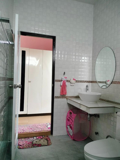 Bathroom 2, Hana Villa Hatyai, Hat Yai