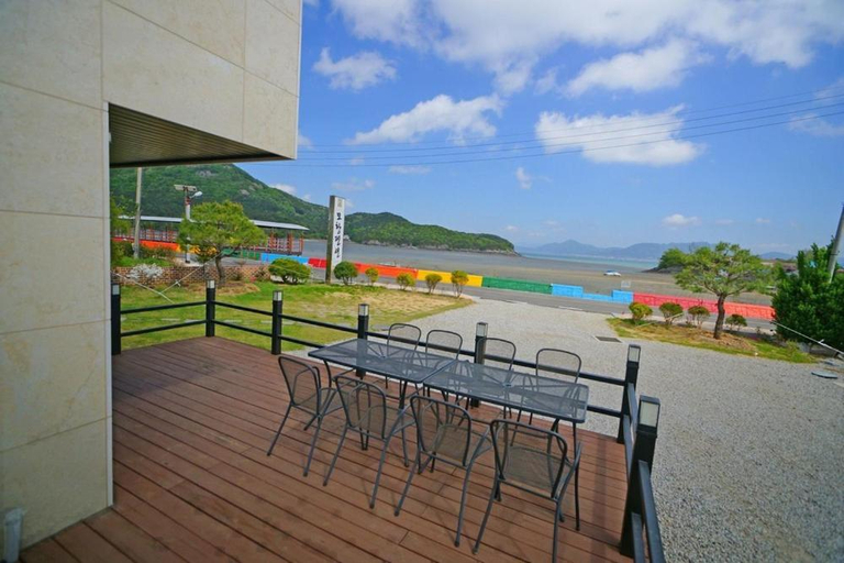 Others 5, Areumdaun Mohang Dokchae Pension, Buan