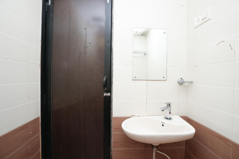 Bathroom 3, Hotel OM Residency, Mumbai Suburban