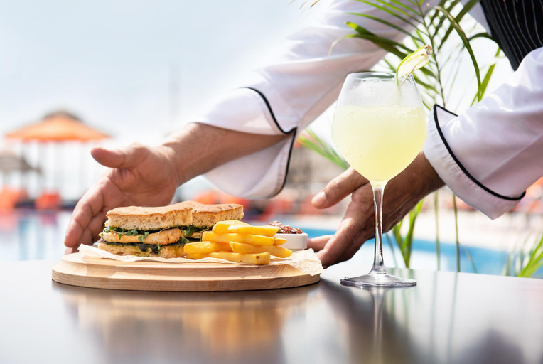Food & Drinks 4, Al Maya Island & Resort