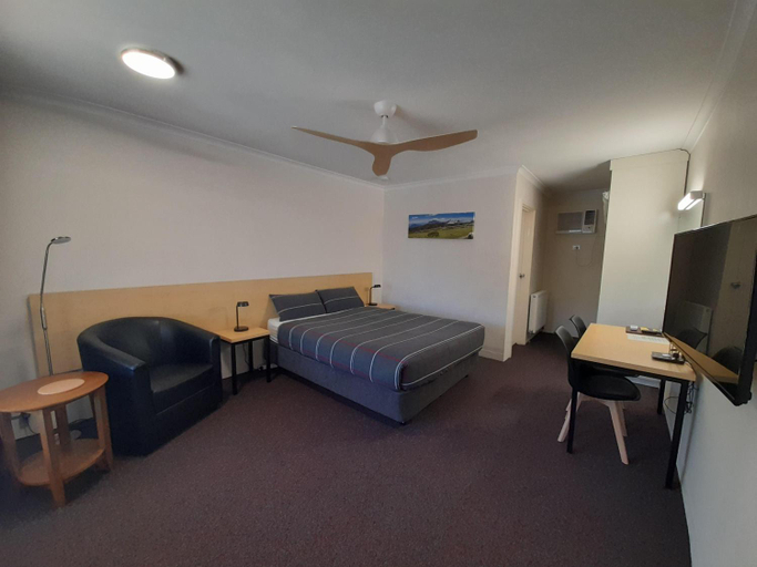 Bedroom 3, Cooma Motor Lodge Motel, Cooma-Monaro