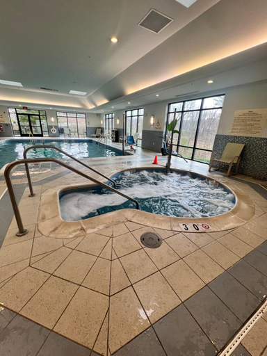 Sport & Beauty, Hampton Inn & Suites Stroudsburg Pocono Mountains, Monroe
