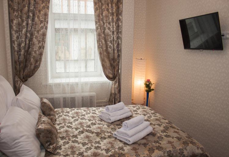 Bedroom 2, Mini Hotel near Theater, Central