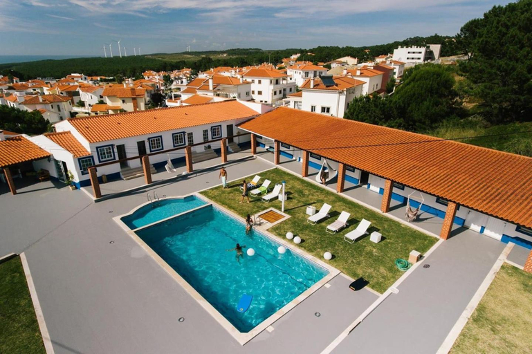 Others 4, Zulla House, Nazaré