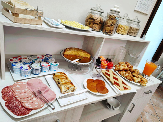 Food & Drinks 5, Hotel Piscina La Suite, Latina