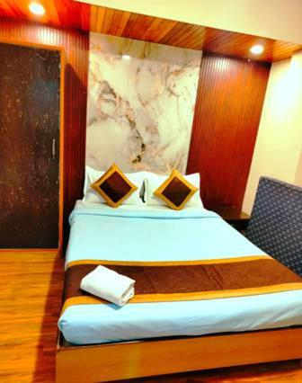 Others 3, Hotel D. Sangay, Darjiling