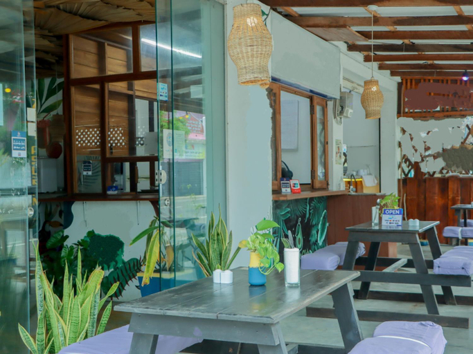 Food & Drinks 4, Canggu Surf Hotel - Arugam Bay, Pothuvil