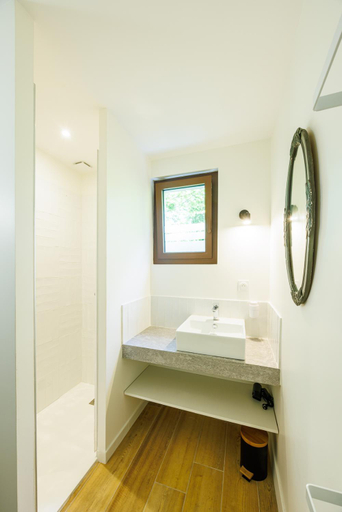 Bedroom 2, Moulin de Retord, cote etang - Chambres d'hotes, Indre