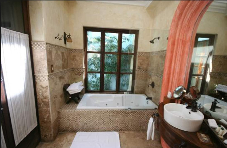 Bathroom 5, Hotel Posada del Angel, Antigua Guatemala