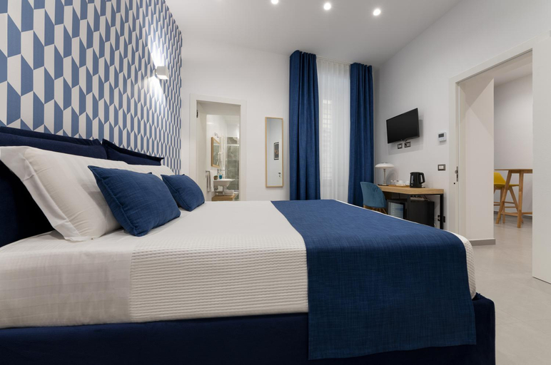 Others 4, HSuites Luxury B&B, Napoli