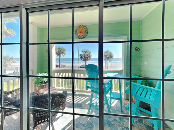 Others 5, Dawn 223- Buena Vista, Galveston