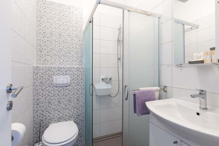 Bathroom, SOBA, Punat