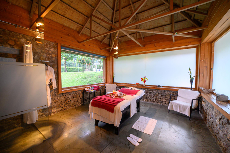 Bedroom, Hotel Sinclairs Retreat Dooars, Jalpaiguri