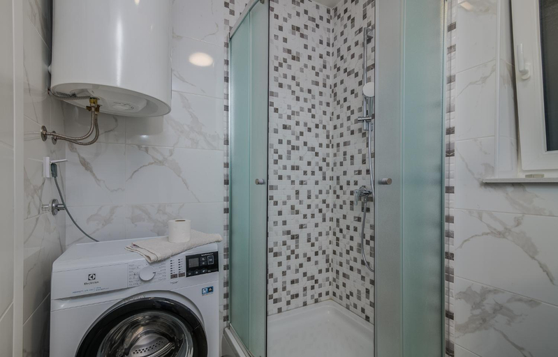 Bathroom 2, Apartments Martina, Malinska-Dubašnica