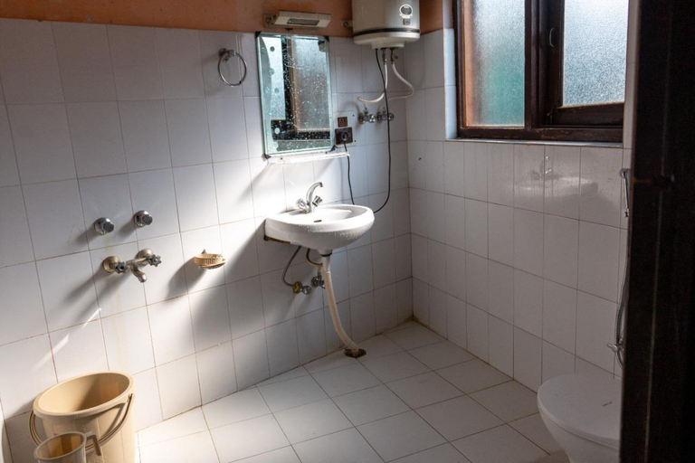Bathroom 4, New Kashmir Hill Town, Srinagar