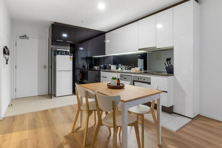 Others 5, Comfy 2BR Apt Next to Southern Cross, FREE Parking, Melbourne