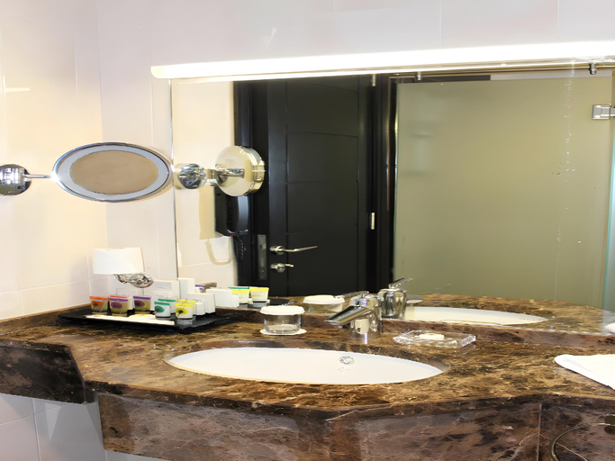Bathroom 4, Al Diar Sawa Hotel Apartments, Abu Dhabi City