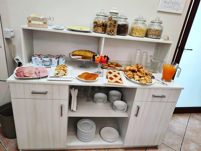 Food & Drinks 4, Hotel Piscina La Suite, Latina