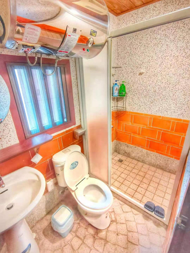 Bathroom 1, Naya's House, Kinmen