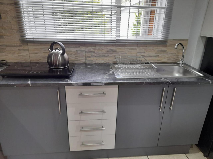 Others 4, Platberg Self-catering, Thabo Mofutsanyane