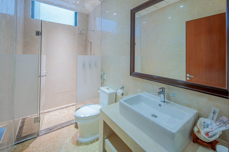 Bathroom 5, Yalong Bay Tianhong Resort, Sanya