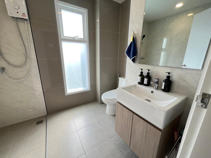 Bathroom 2, TPRW Bangsaen, Muang Chon Buri