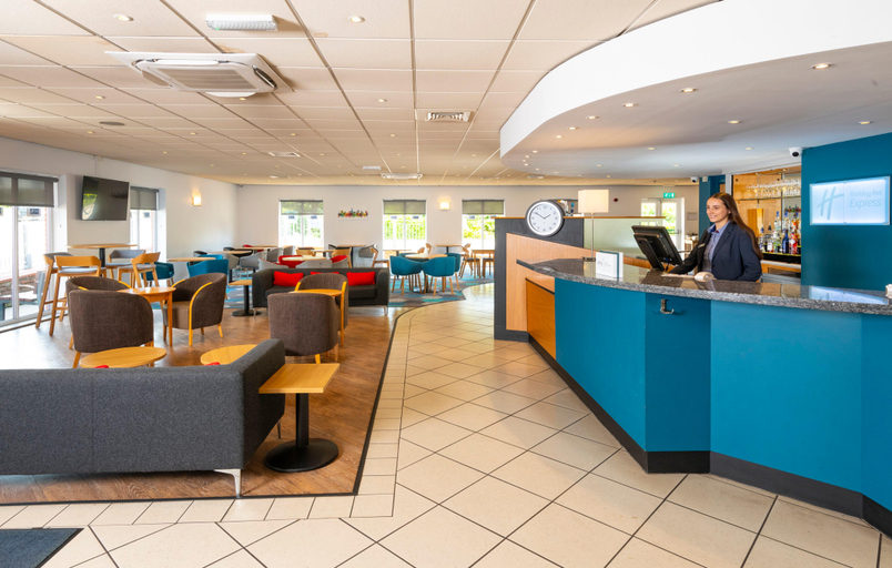 Public Area, Holiday Inn Express GLOUCESTER - SOUTH by IHG, Gloucestershire