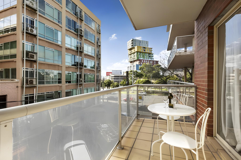 Sport & Beauty, Amazing Accommodations St Kilda, Melbourne